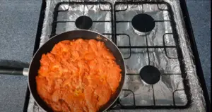 chicken tikka in pan